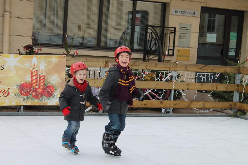 2013-12-28 La patinoire, le trio 022.JPG